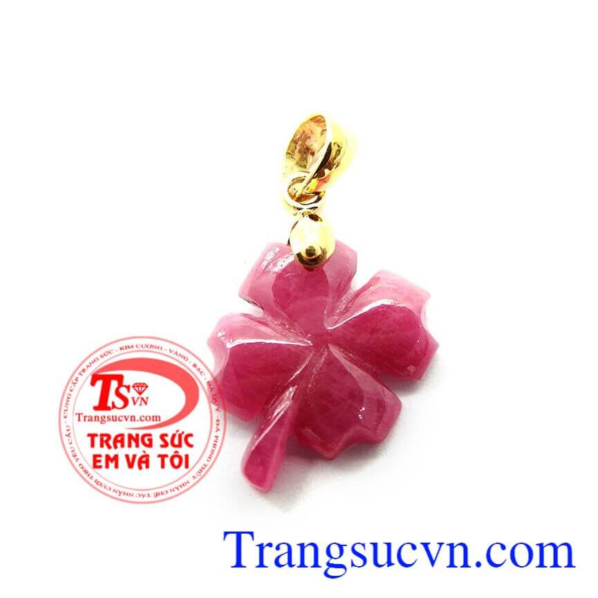 Mặt Đá cỏ 4 lá - biểu tượng may mắn và tài lộc