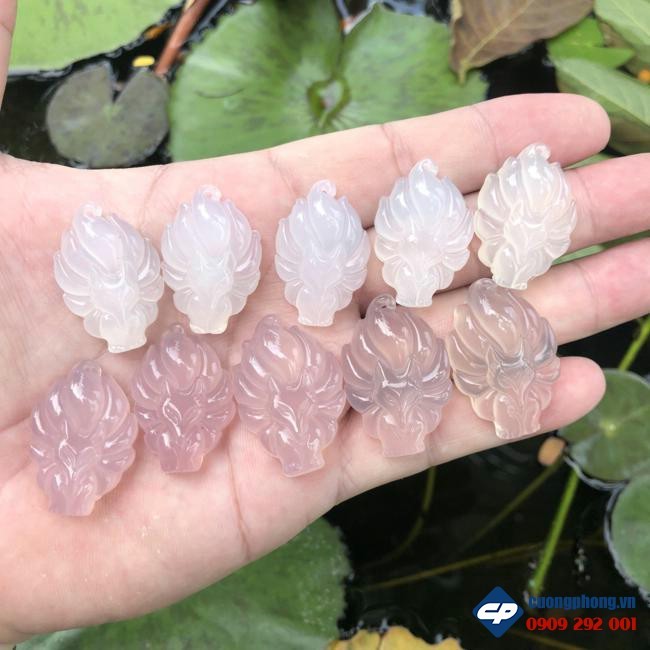 Mặt đá hồ ly chúa giá bao nhiêu? Đánh giá chi tiết về giá trị và công dụng